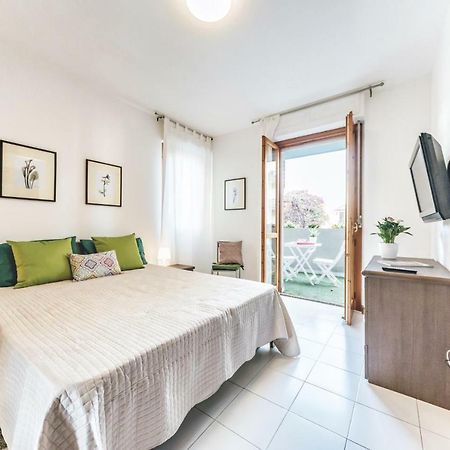 Green Apartment-City Centre Cagliari Bagian luar foto