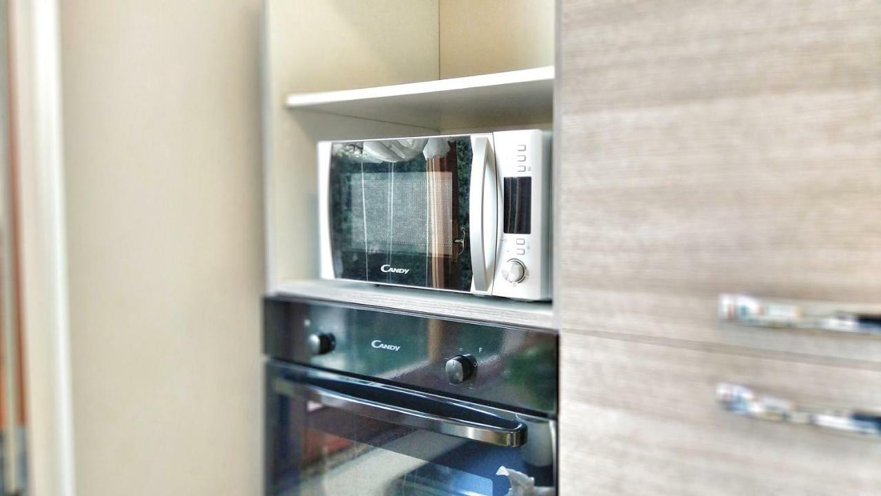 Green Apartment-City Centre Cagliari Bagian luar foto
